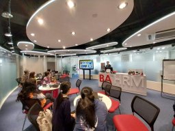Sharing Session on AI and VR Applications (Apr 2023)